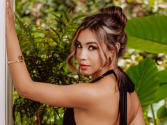 EmmaDove - blond female with  small tits webcam at LiveJasmin