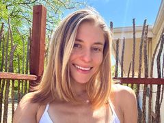 EmmaFae - blond female with  small tits webcam at LiveJasmin