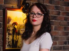 EmmaLisson - female with brown hair webcam at LiveJasmin