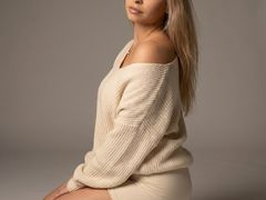 kroftemma - blond female with  big tits webcam at LiveJasmin