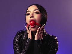 EmmaRubio - female with black hair webcam at LiveJasmin