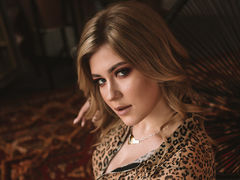 EmilyWaith - female with red hair webcam at LiveJasmin