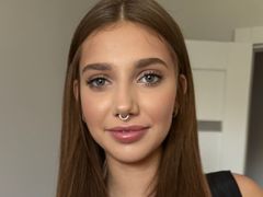 EmmaWhilson from LiveJasmin