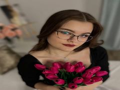 EmmaWokers - female with black hair webcam at LiveJasmin