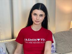 EmmiCherry from LiveJasmin