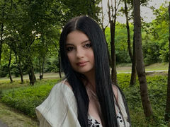EmmiLuna from LiveJasmin