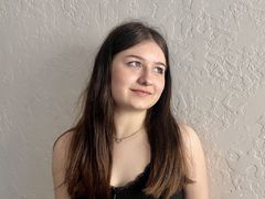 EnnyChris - female with brown hair webcam at LiveJasmin