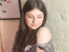 EnnyChris - female with brown hair webcam at LiveJasmin