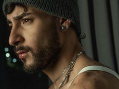EnzoHerrera - male webcam at xLoveCam