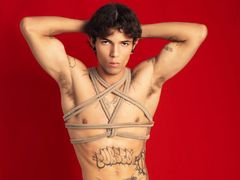 EnzoHunter from LiveJasmin