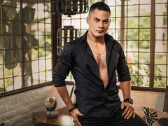 ErickBrando - male webcam at LiveJasmin