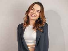 EricaPorter - blond female with  big tits webcam at LiveJasmin