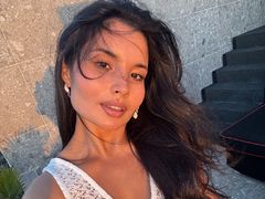 ErikaButler - female with black hair and  big tits webcam at LiveJasmin