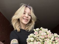 LorettaHazlett from LiveJasmin