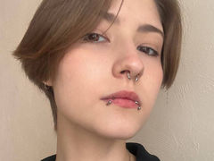 EssieAcheampong from LiveJasmin
