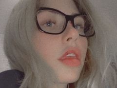 EstaDellos - blond female with  small tits webcam at LiveJasmin