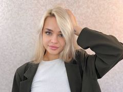EstelleZang - blond female webcam at LiveJasmin
