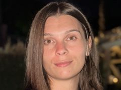 EvaAria - female with brown hair webcam at LiveJasmin