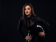 EvaBennett - female with black hair webcam at LiveJasmin