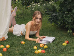 EvaGibsy - blond female webcam at LiveJasmin