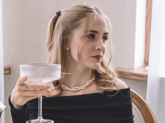 EvaGibsy - blond female webcam at LiveJasmin