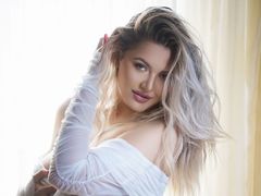 EvaBonnie - blond female with  big tits webcam at LiveJasmin