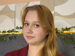EvaCherry - blond female webcam at LiveJasmin