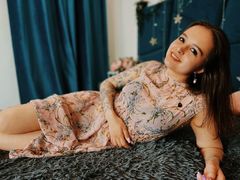 EvaCuocco - female with brown hair and  small tits webcam at LiveJasmin
