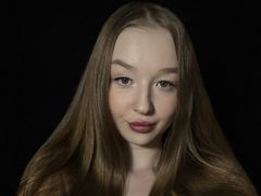 EvaElf from LiveJasmin