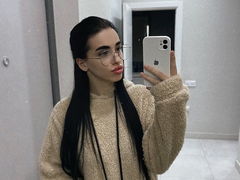 EvaMelnik - female with black hair webcam at LiveJasmin