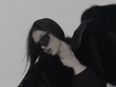 EvaSalavar - female with brown hair webcam at LiveJasmin