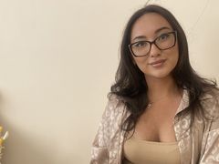 EvaSarazardje - female with brown hair webcam at LiveJasmin