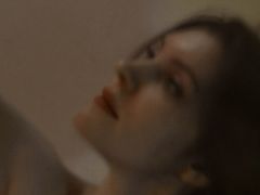 EvaUnderwood - female with brown hair webcam at LiveJasmin