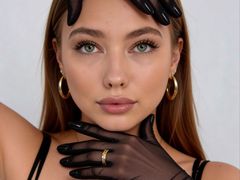 EvaVea - female with brown hair webcam at LiveJasmin