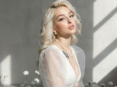 AmeliaCox - blond female with  big tits webcam at LiveJasmin