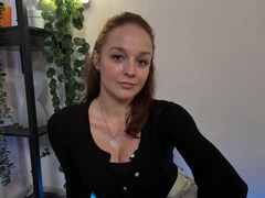 EvaWoodly - female with black hair webcam at LiveJasmin