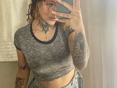 EvelynCortes - blond female webcam at LiveJasmin