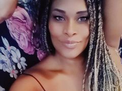 EvelyneFernanda from LiveJasmin