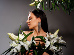 GuiltySecretX - female with brown hair and  big tits webcam at LiveJasmin