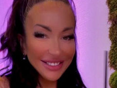 EviSkyOfficialMe from LiveJasmin