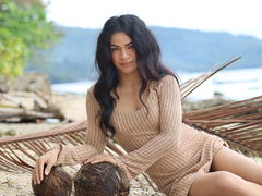 EyaMadrigal - shemale with black hair webcam at LiveJasmin