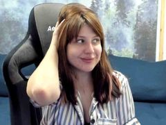 FameyBlum from LiveJasmin