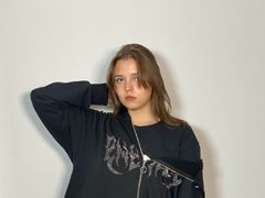 FancyDeman - female with brown hair webcam at LiveJasmin