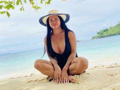 FebAri - blond shemale webcam at LiveJasmin