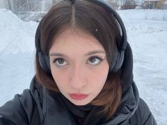 FeliciaTucker - female with brown hair webcam at LiveJasmin