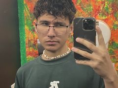 FelipeArias from LiveJasmin