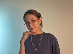 FerminaLeukuma - female with brown hair webcam at LiveJasmin