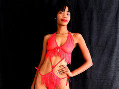 EmiliBonnie - female with black hair webcam at LiveJasmin