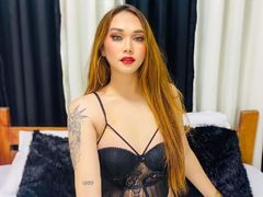 FrancineSimon - shemale with black hair webcam at LiveJasmin