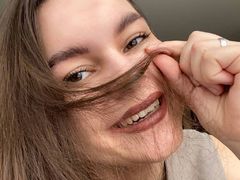 FrancescaCavalie - female with brown hair webcam at LiveJasmin